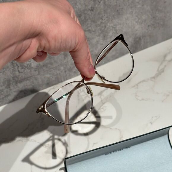 Warby Parker Ava reading glasses rose gold wire metal frame with glasses case - Picture 4 of 7